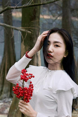 一边下奶一吃敷面膜电视剧在线观看更新内容